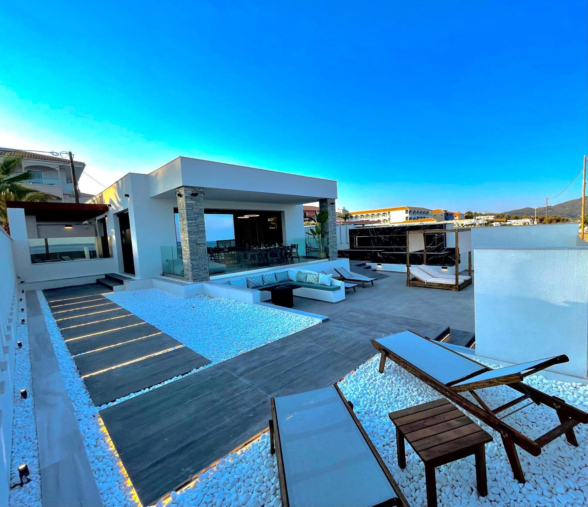 Poseidon Hotel 3*